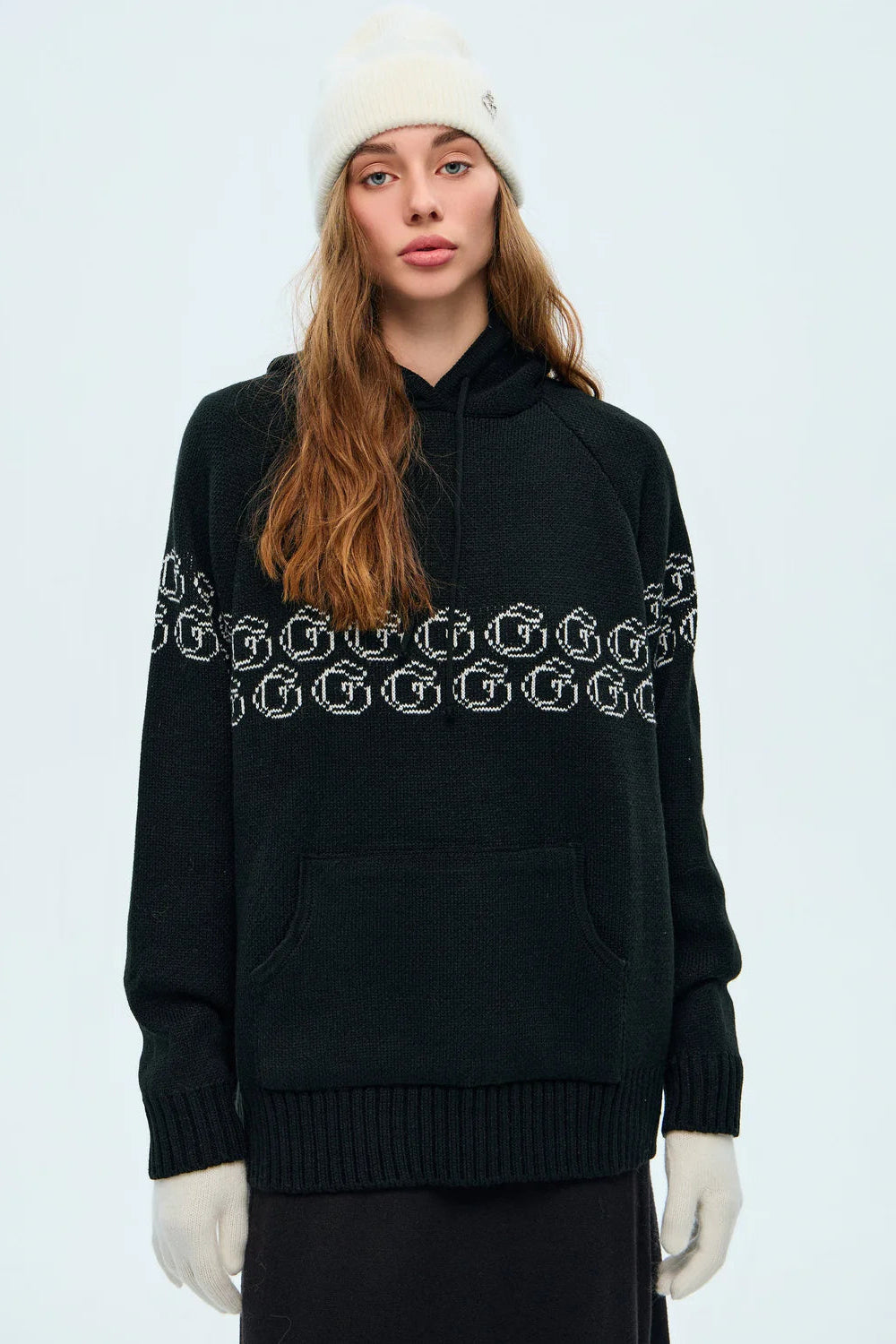 В'язане худі з монограмою