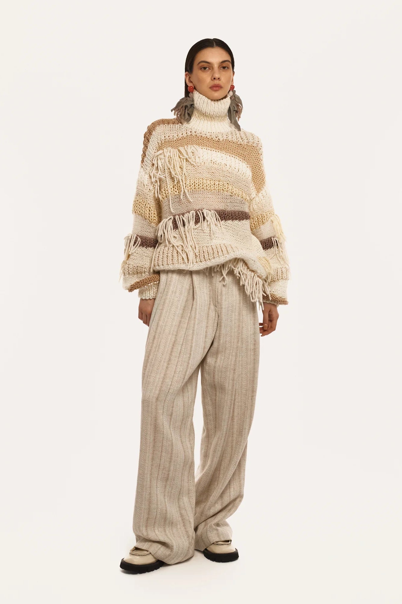 Светр ручної роботи кремовий Sale price