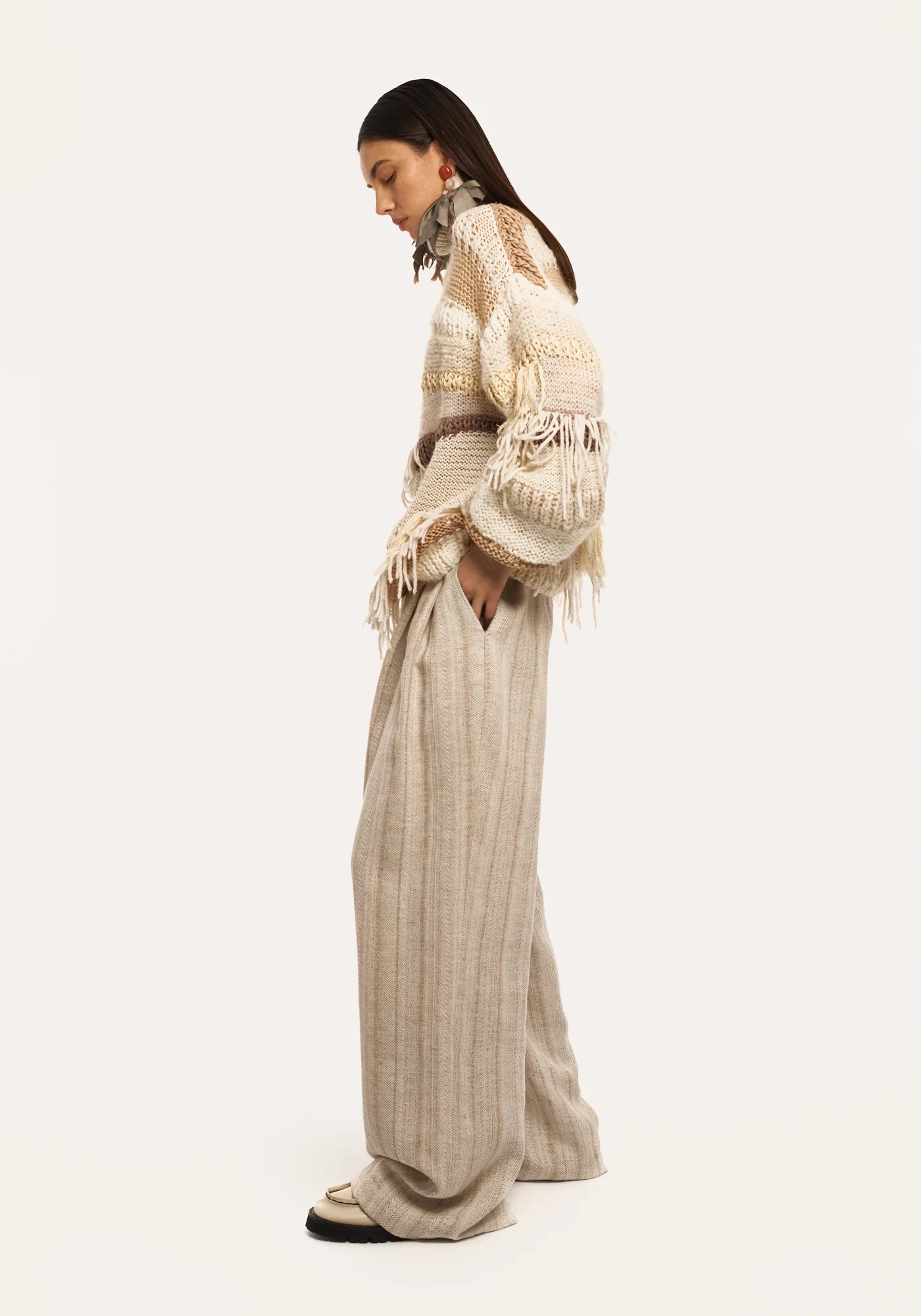 Светр ручної роботи кремовий Sale price