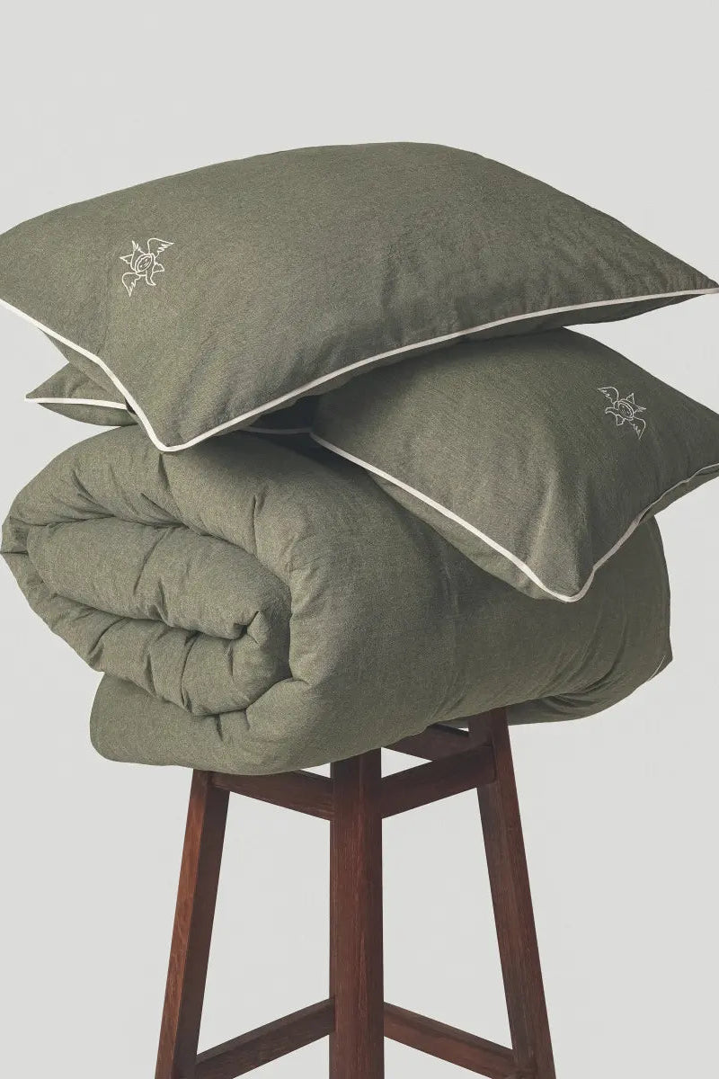 Постіль при Серафимі - зелена з молочним кантом