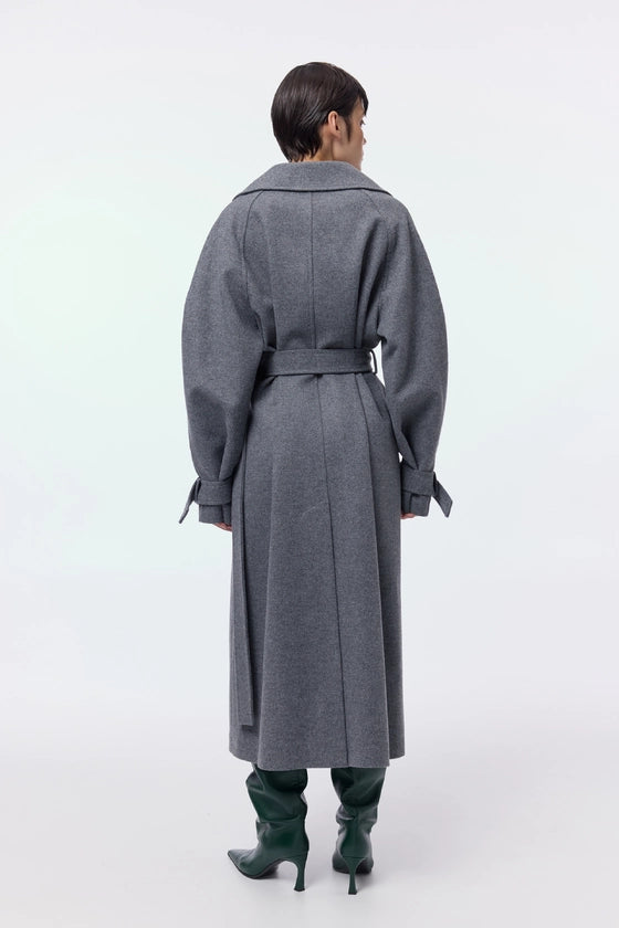 Пальто оверсайз зі спущеним рукавом