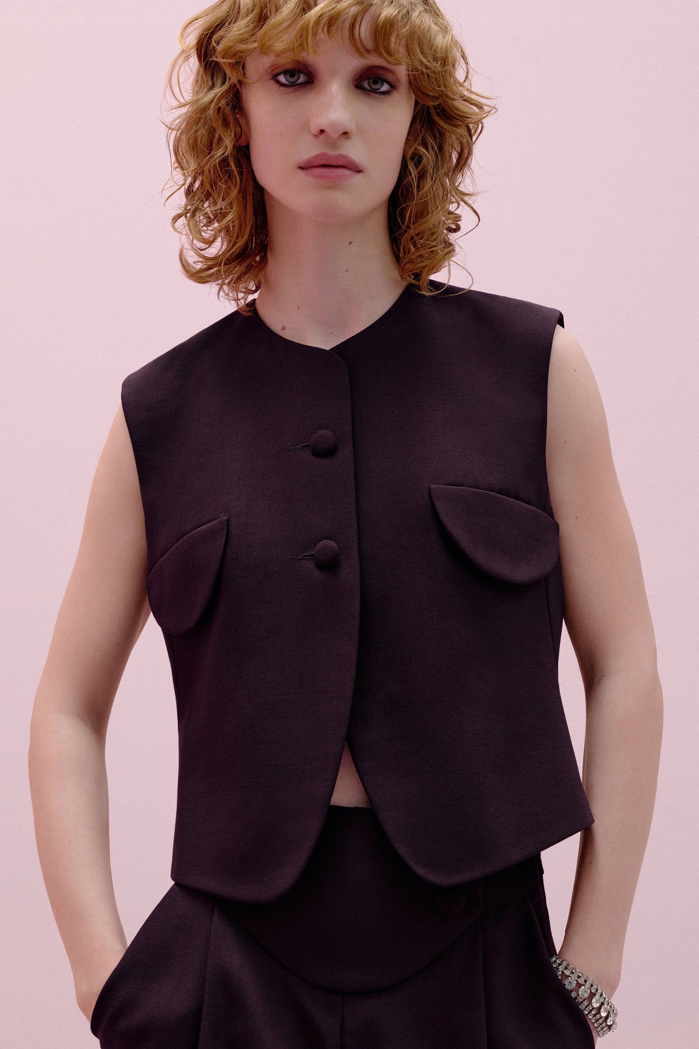 Топ з вирізом на спині сливовий