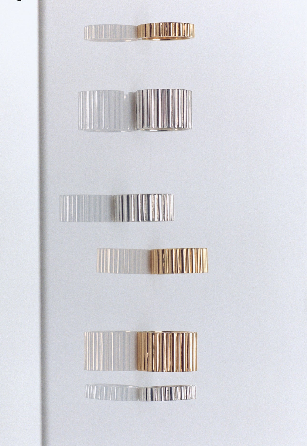 RIBBED WIDE RING