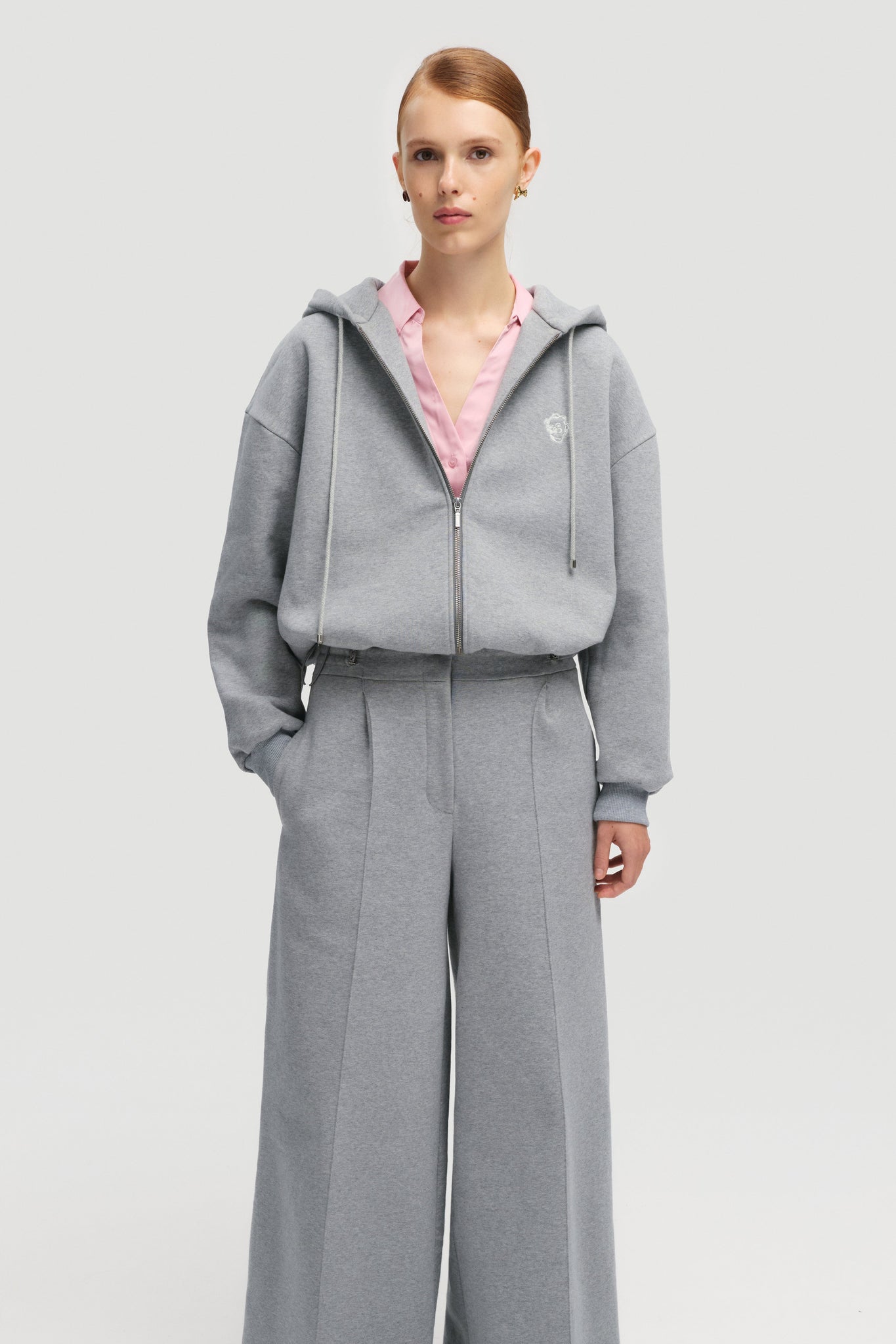 Штани в спортивному стилі