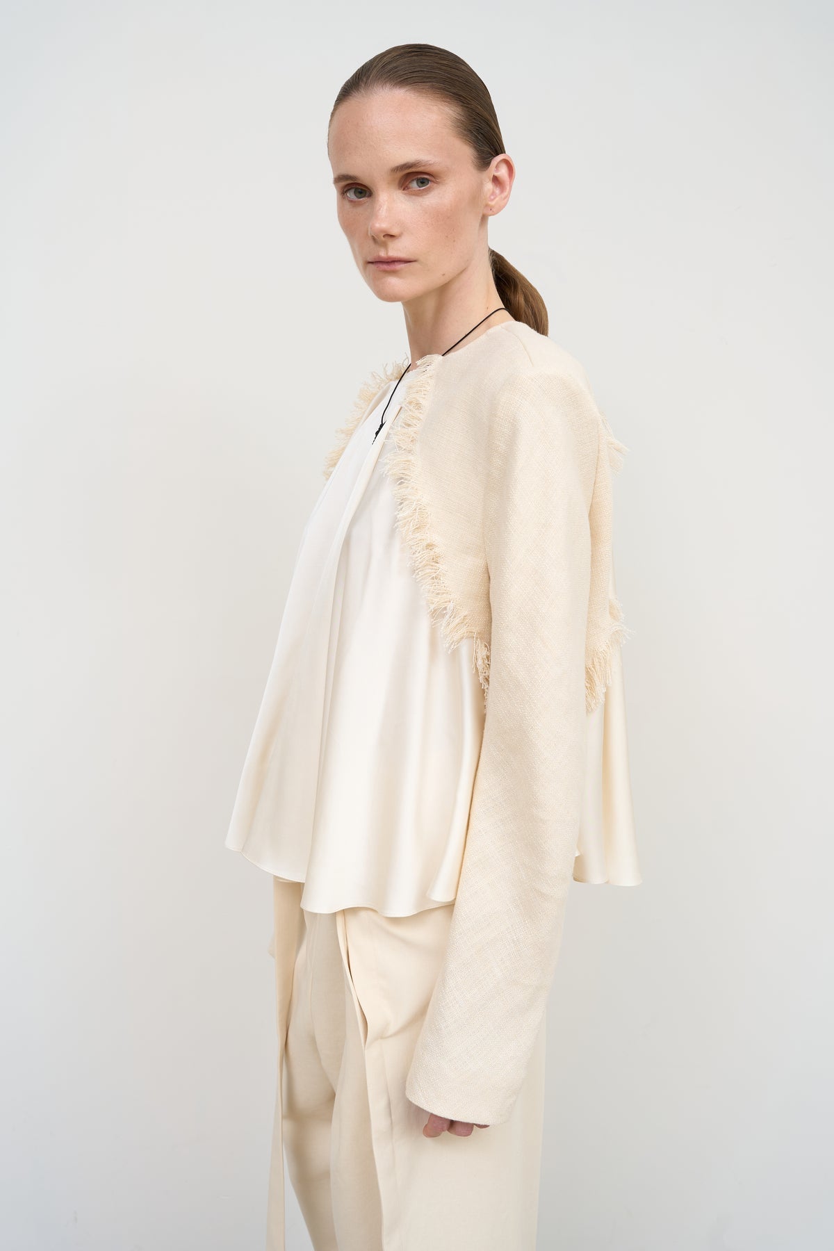 LOOSE FITTED BEIGE BLOUSE WITH JACKET SLEEVES