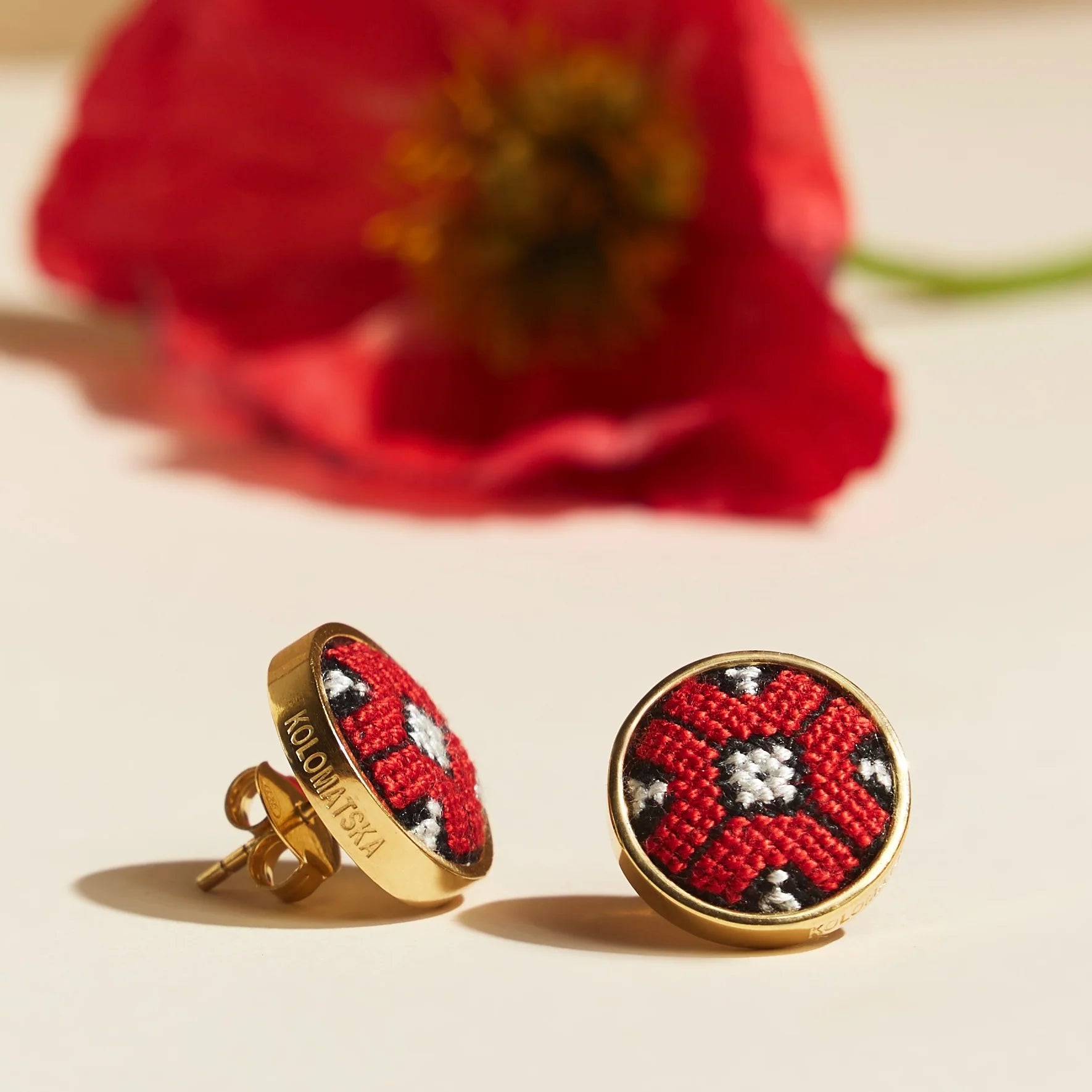 Вишиті сережки МАКИ