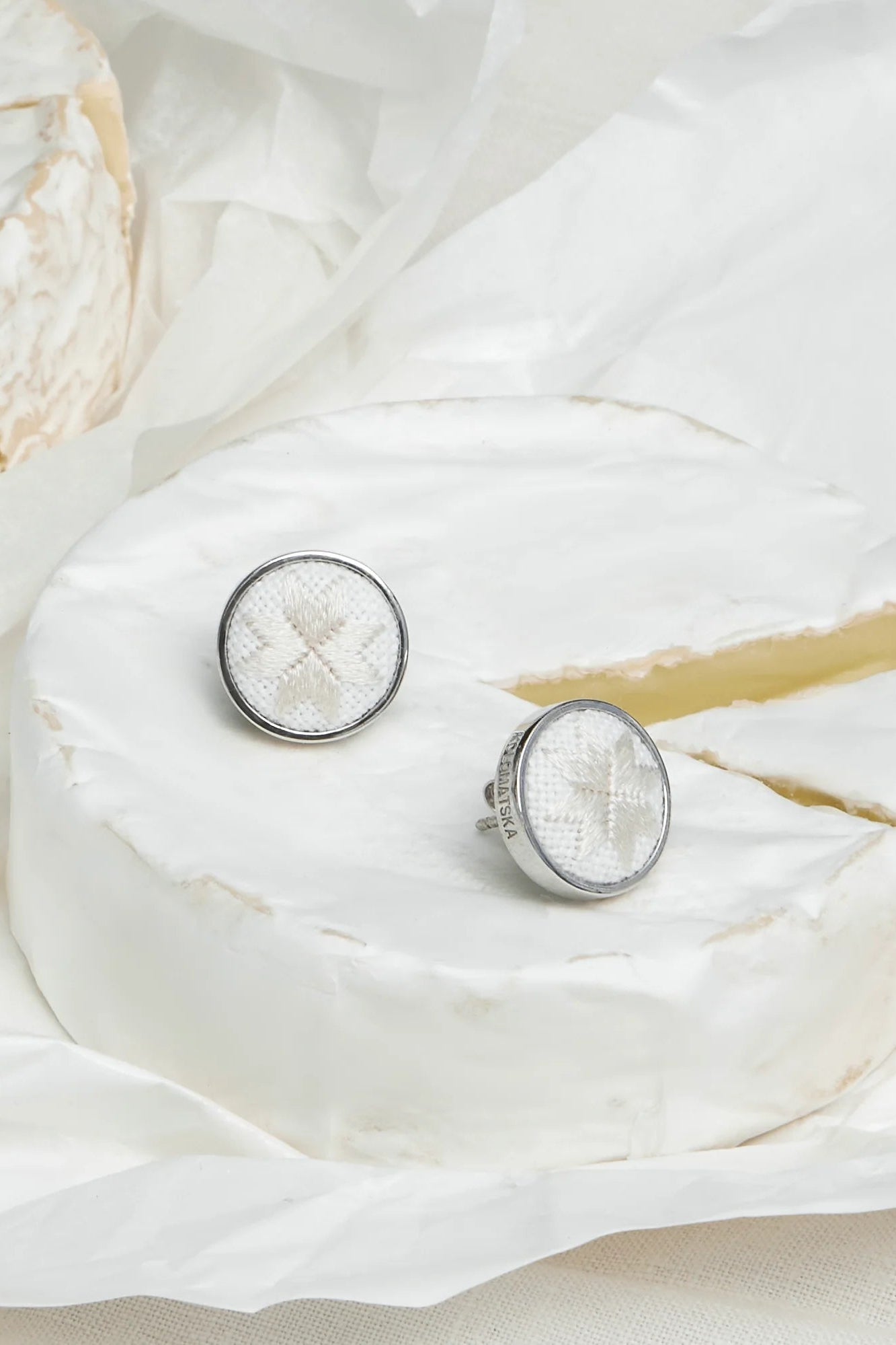 Вишиті сережки Білим по Білому platinum