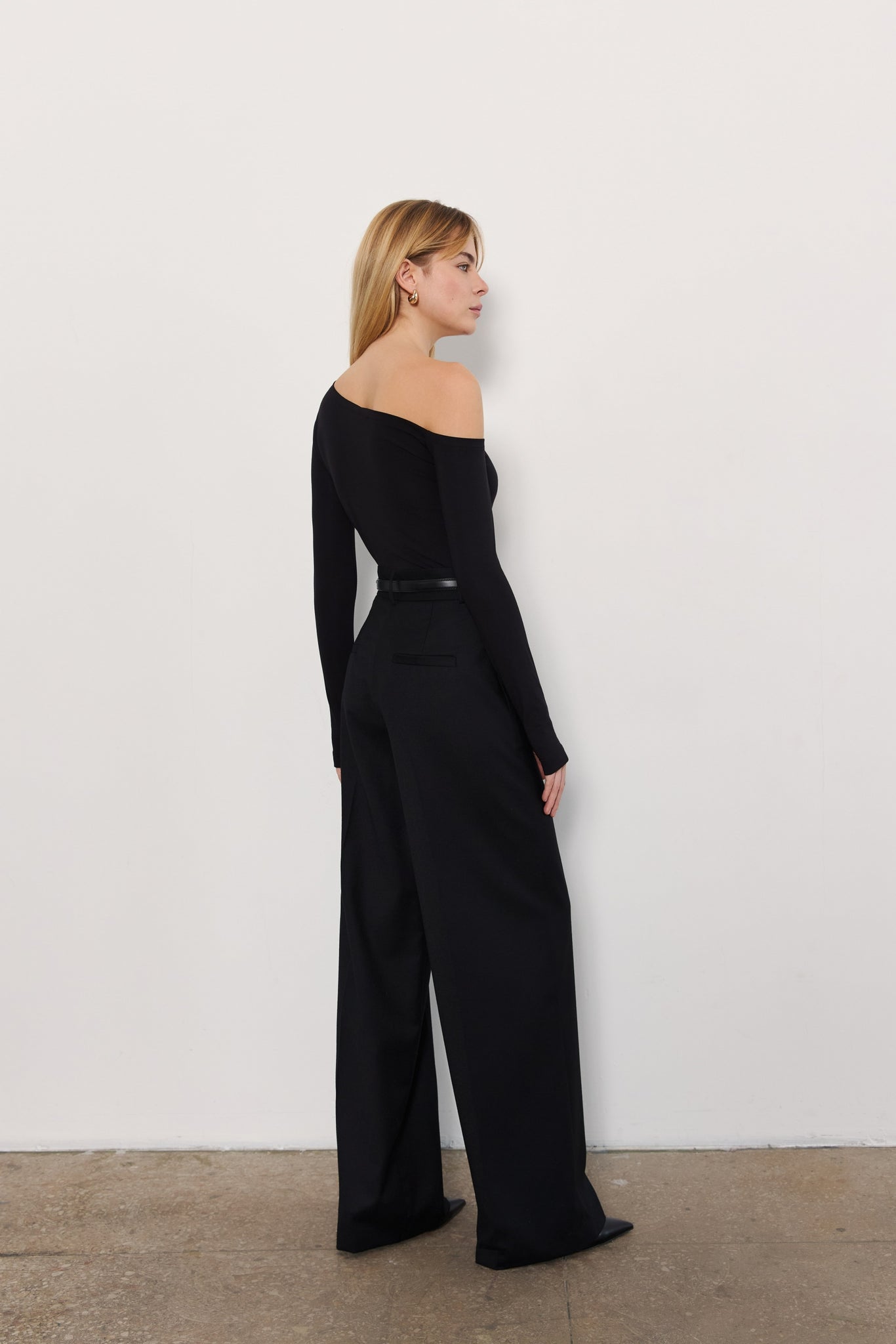 Боді асиметричний