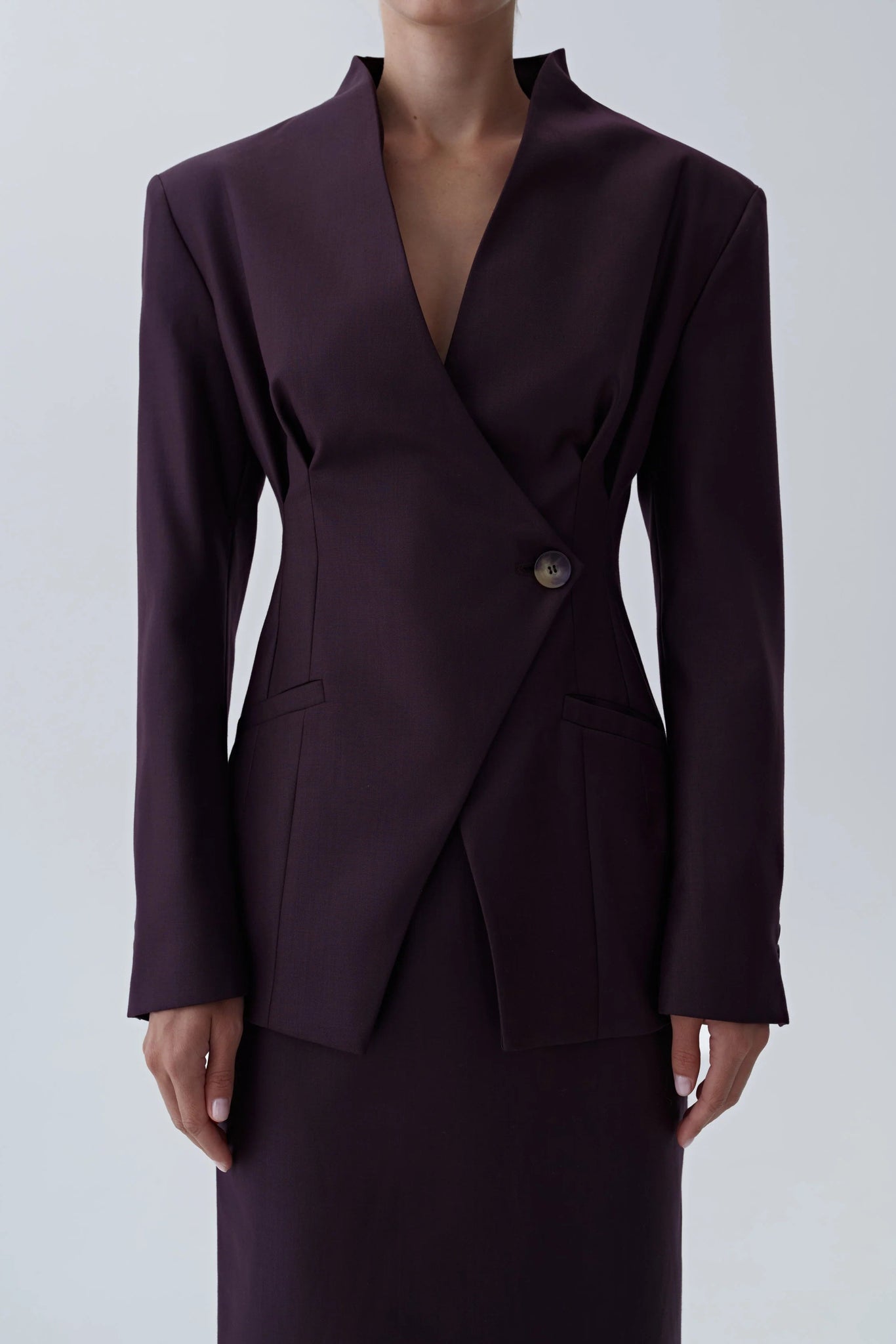 Жакет асиметричного крою