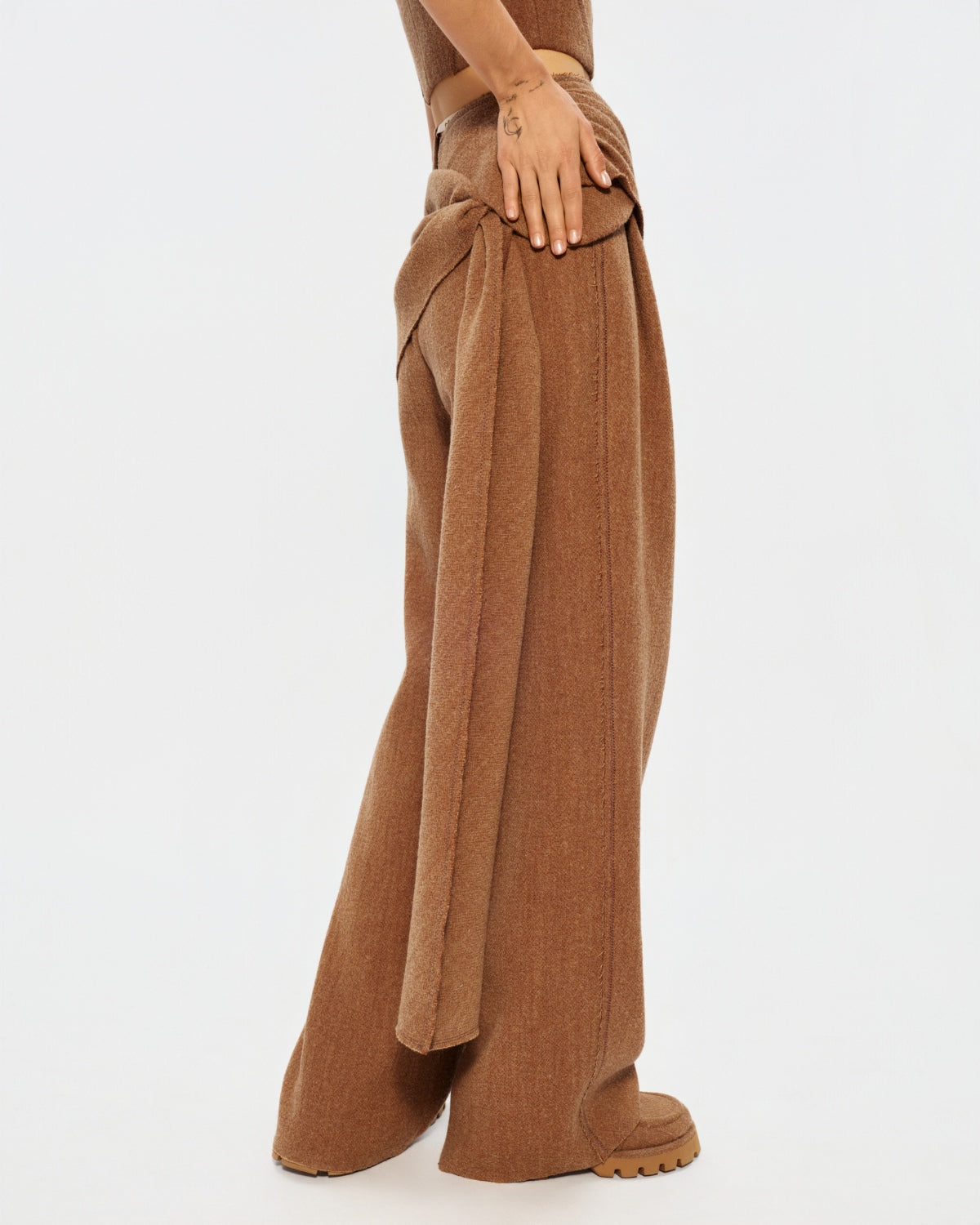 Асиметрична баска з вовни