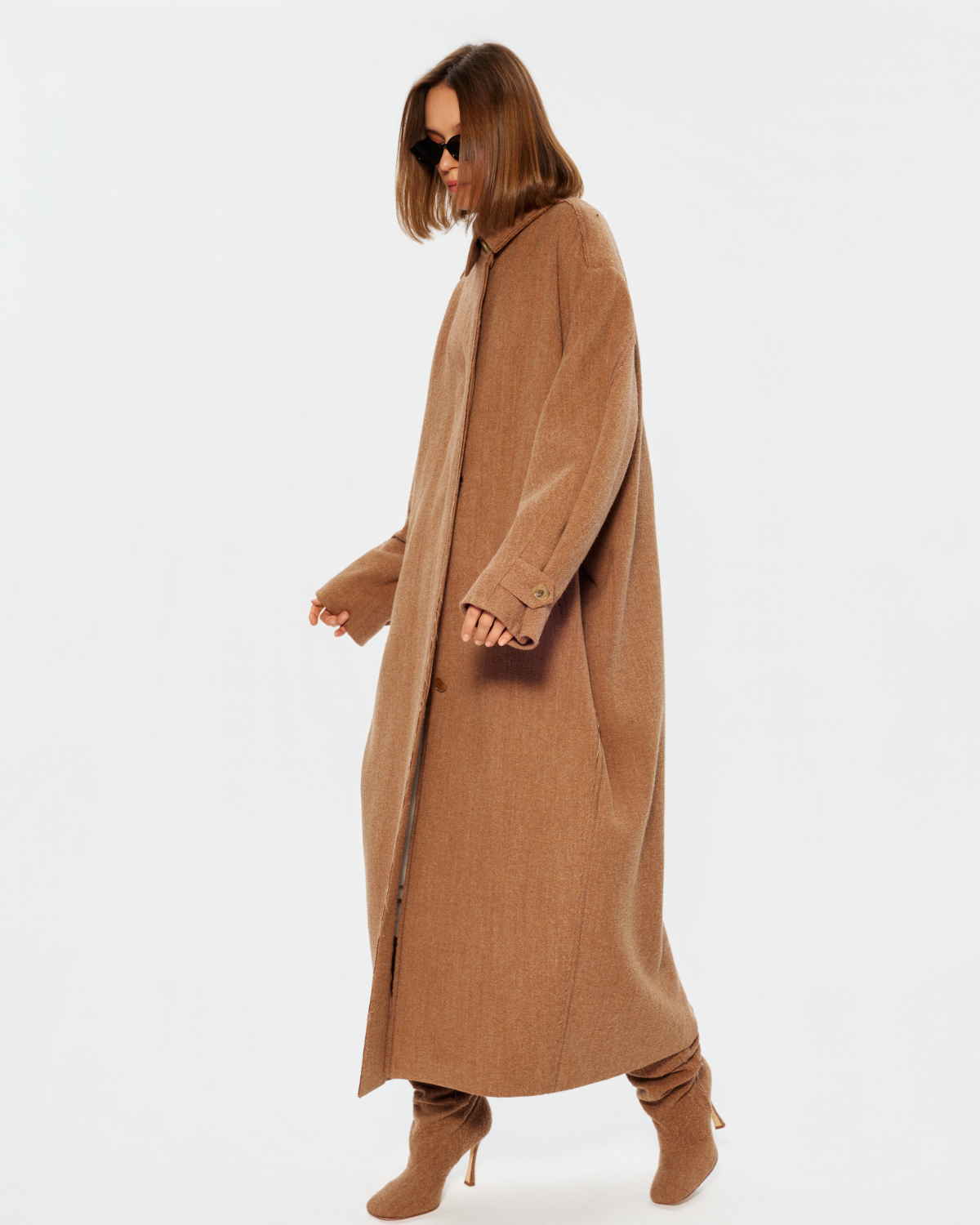 Об'ємне пальто з вовни