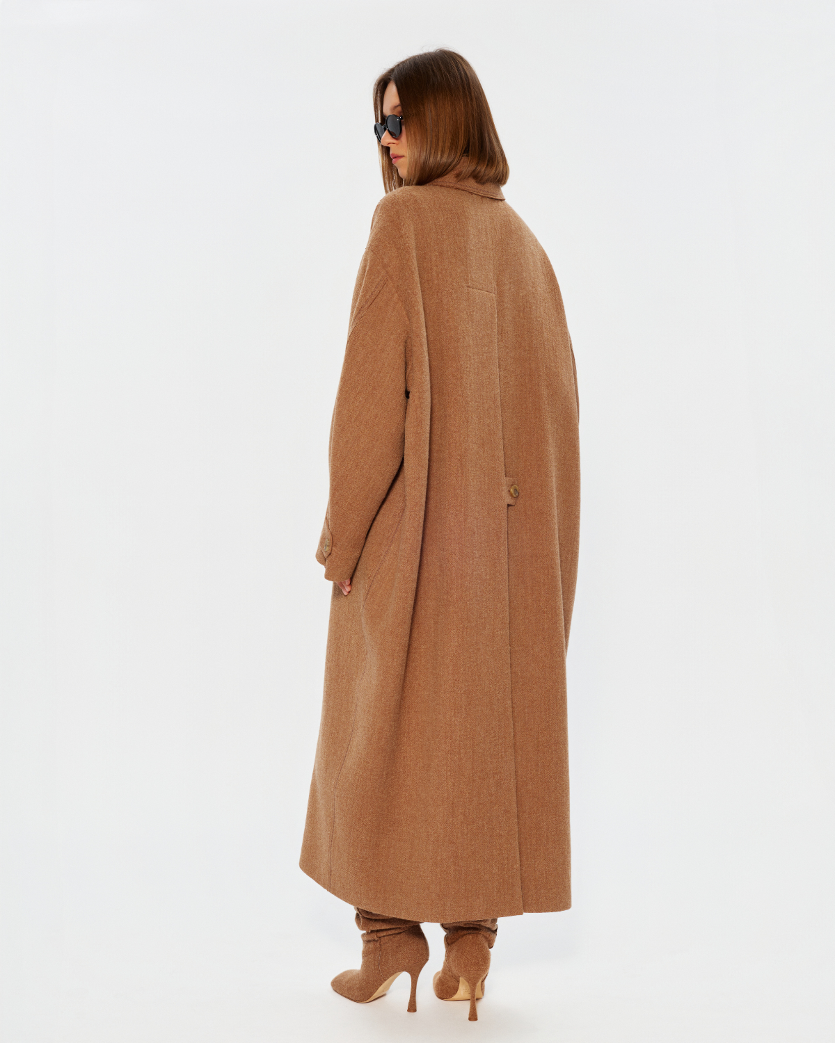 Об'ємне пальто з вовни